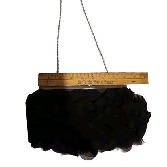 Vtg. Formal Purse Handbag In Satiny Black Tulle Silver Chain Strap Kiss Lock - Picture 11 of 11